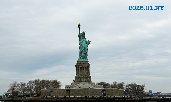ニューヨーク　自由の女神