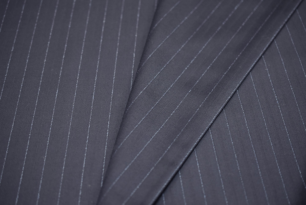 フルオーダーメイドスーツ　ロロピアーナ　AUSTRALISテーラーダンディ大阪