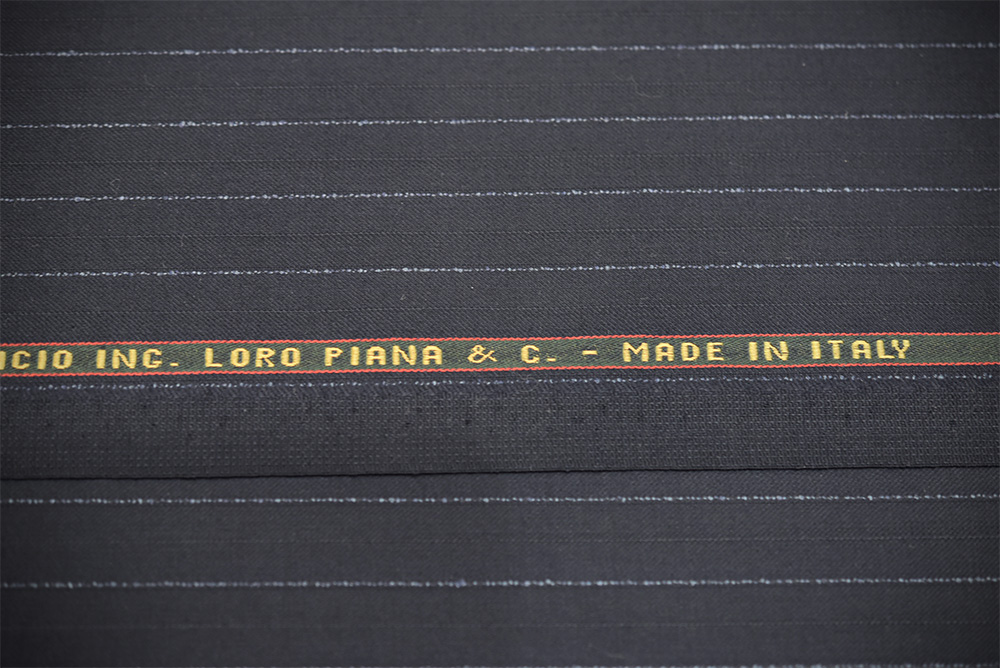 ロロピアーナ　AUSTRALIS テーラーダンディ大阪