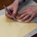 大阪のテーラーの仕事。線を整えていきます